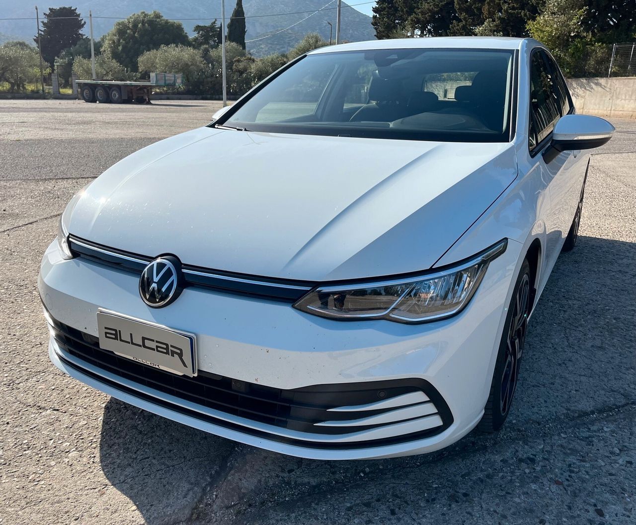 Volkswagen Golf 2.0 TDI 116 CV Life*Navi* imagem 3