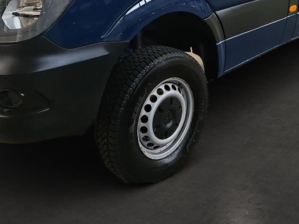 Fahrzeugabbildung Mercedes-Benz Sprinter 316 DOKA Pritsche 4x4 6 Sitze Klima