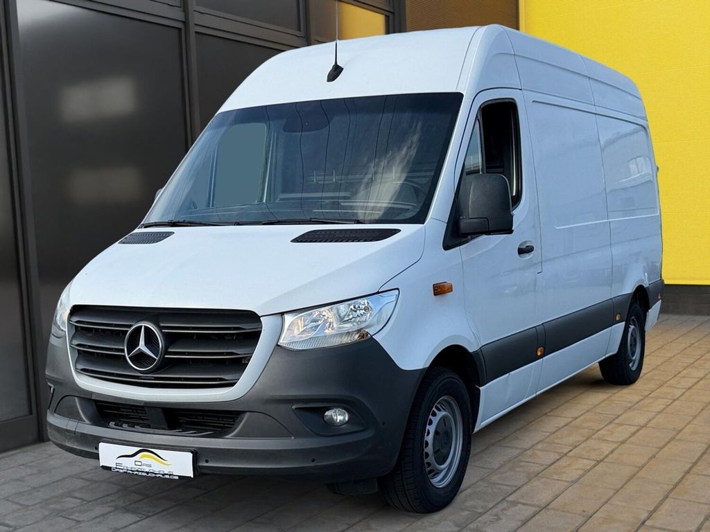 Image of Mercedes-Benz Sprinter