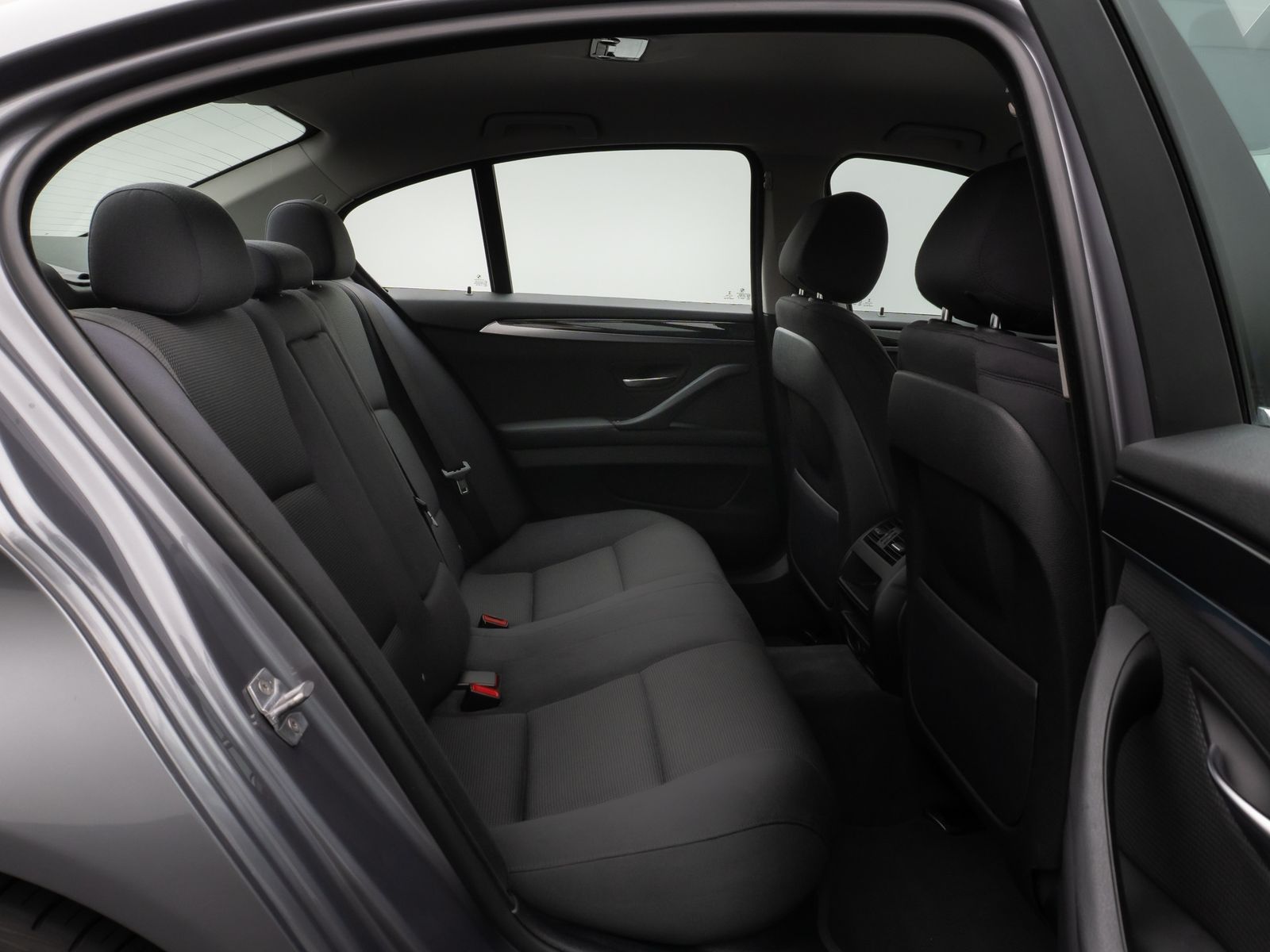 Fahrzeugabbildung BMW 520d Navi Sitzhzg Bi-Xenon PDC Tempomat