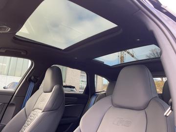 2025 AUDI RS6 缩略图 16
