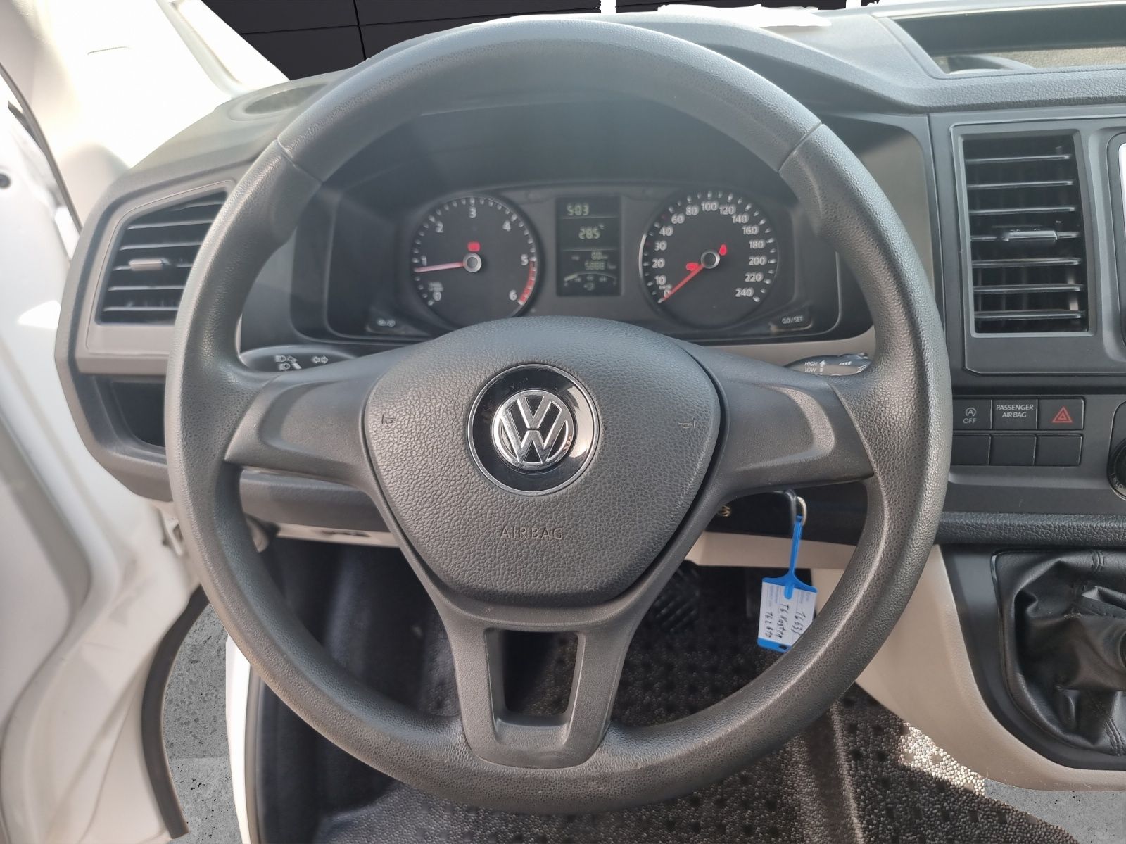 Fahrzeugabbildung Volkswagen T6 Transporter TDI Kasten AHK Klima Bluetooth