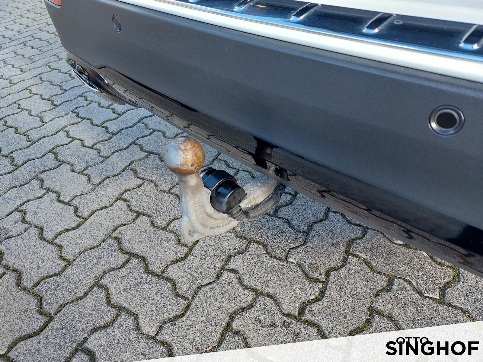 Fahrzeugabbildung Mercedes-Benz GLA 200 Progressive +AHK+Pano+Night+LED+Rü Kam+