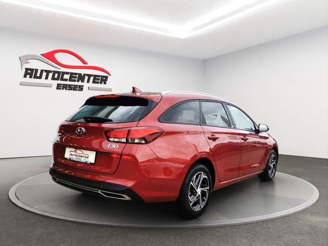 Hyundai i30 Edition 30  Kamera SHZ LED