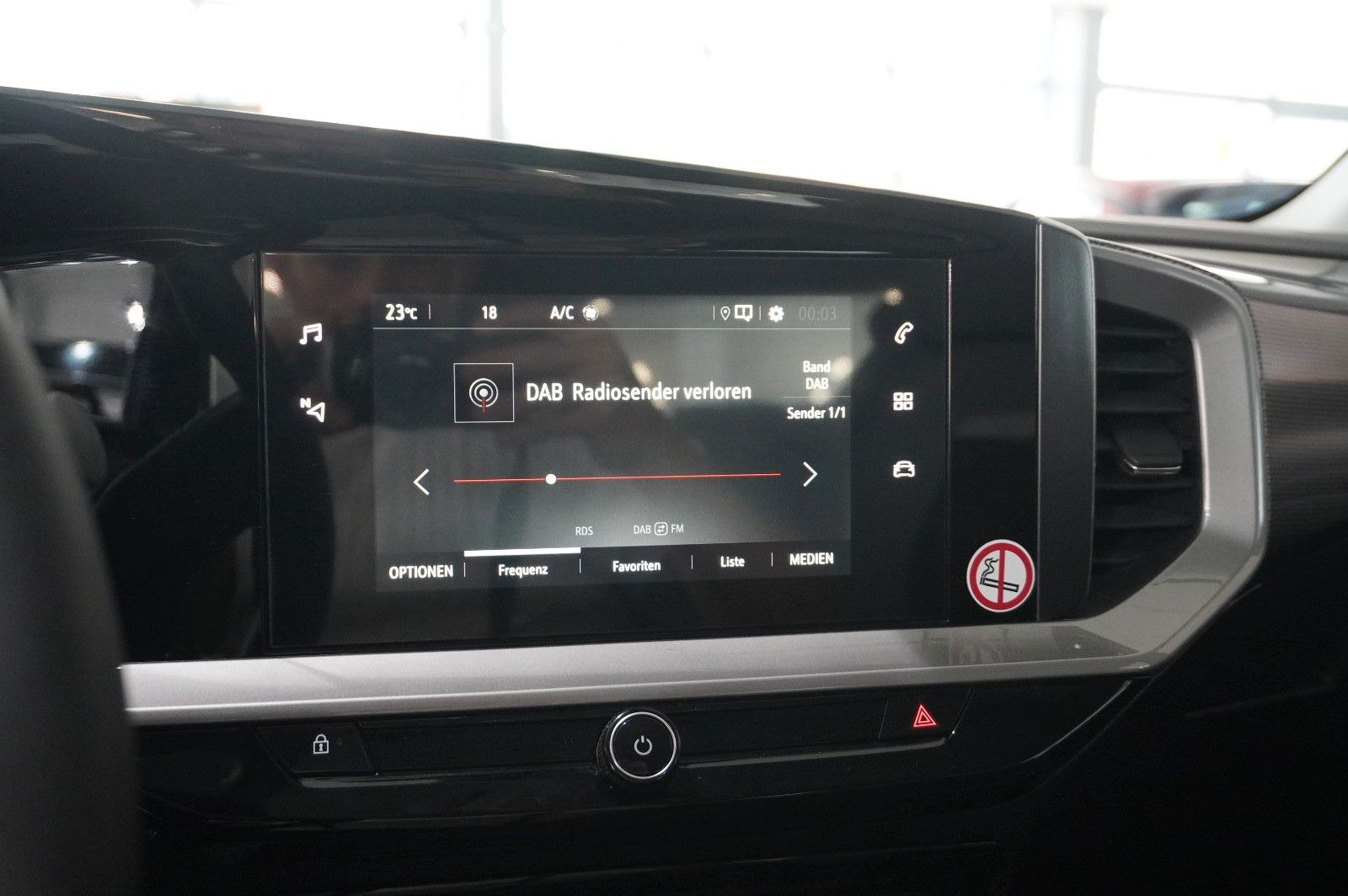 Fahrzeugabbildung Opel Mokka ELEGANCE 1.2T NAVI/LED/KAMERA/SPORT/SH/DAB