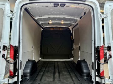 Ford Transit - 11