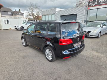 Volkswagen Touran - 3