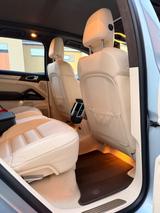 Porsche Cayenne S E-Hybrid S - Porsche Cayenne mit Hybrid-Antrieb: Automatik