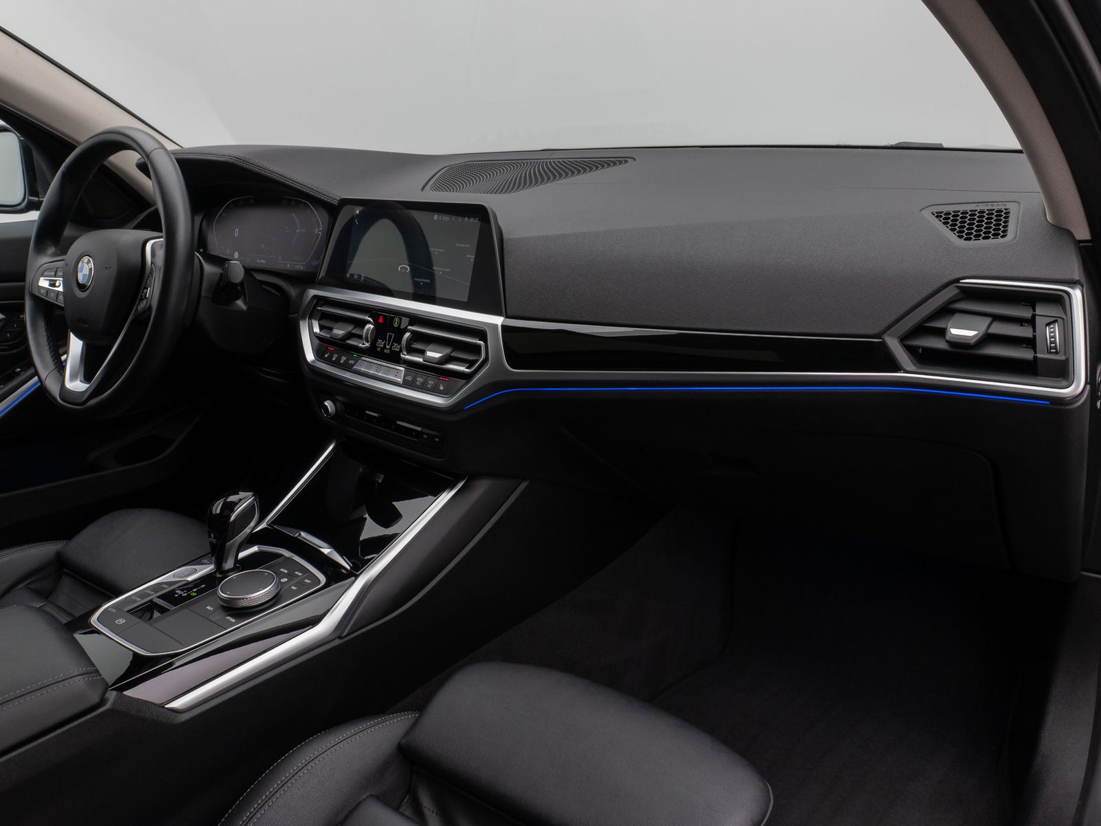 Fahrzeugabbildung BMW 320i xD Luxury Line El.Glasdach Kamera HiFi AHK