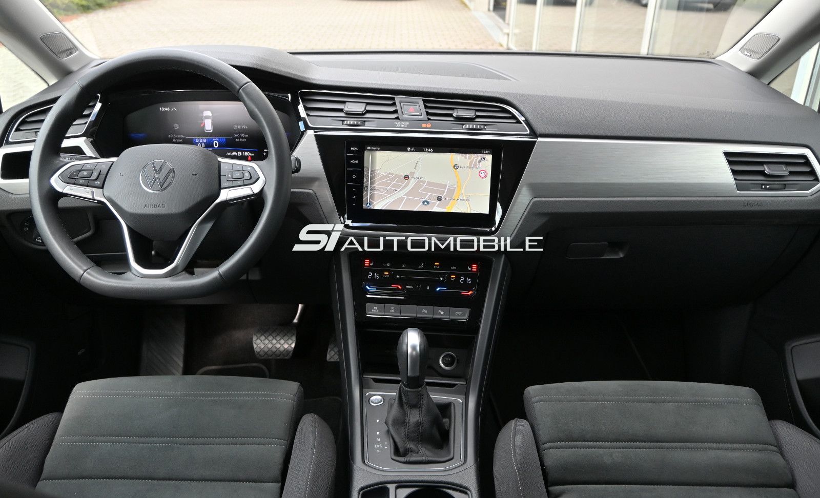 Fahrzeugabbildung Volkswagen Touran 1.5 TSI DSG °ACC°AHK°DYNAUD.°ERGO°STANDHZ