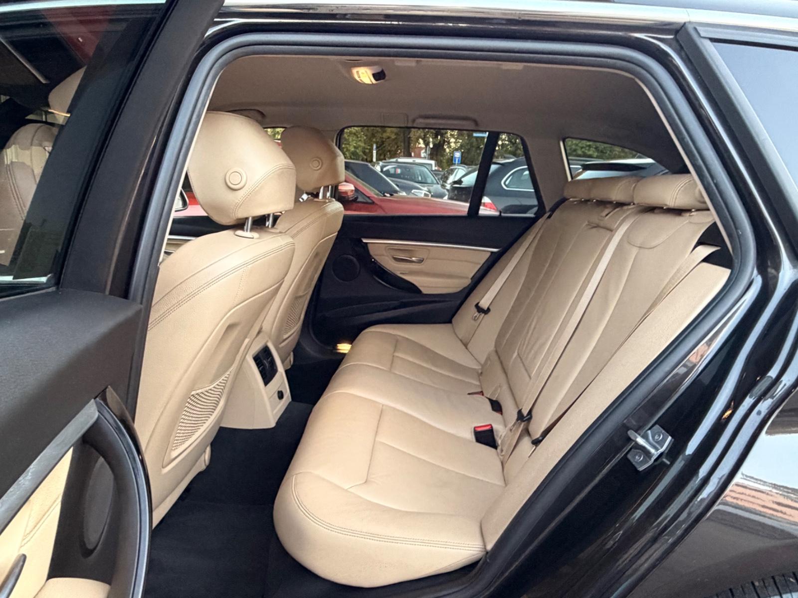 BMW 330i Touring Luxury Line LED/SHZ/Navi/Leder/F31