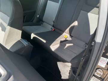 Volkswagen Golf - 8