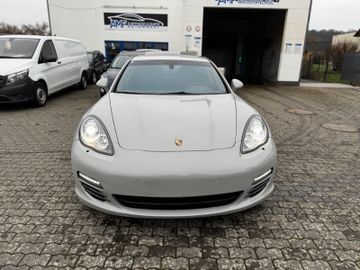 Porsche Panamera - 8