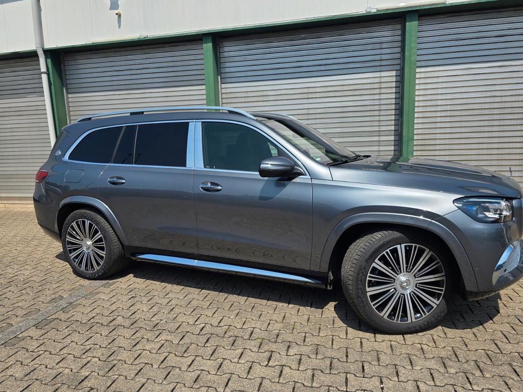 Mercedes-Benz GLS 600