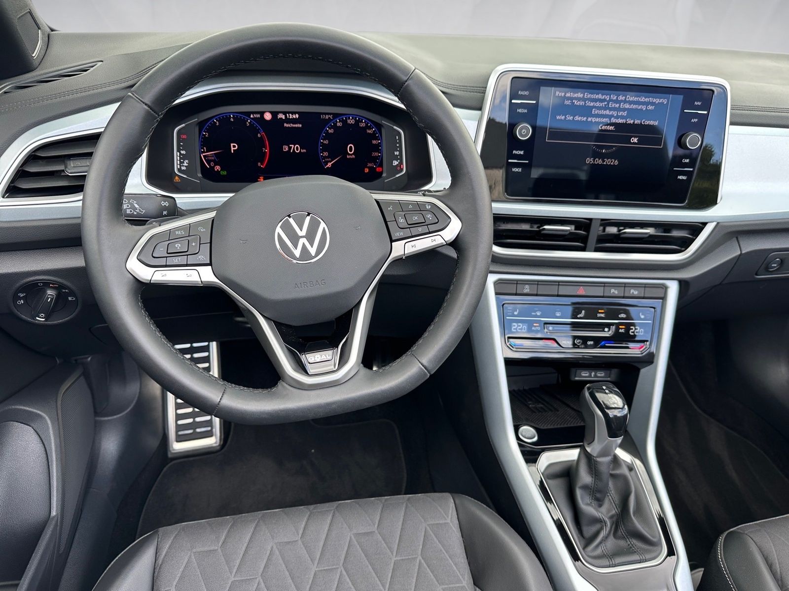 Fahrzeugabbildung Volkswagen T-Roc Cabriolet 1.5 TSI Goal AHK,KlimaA,LED,SHZ