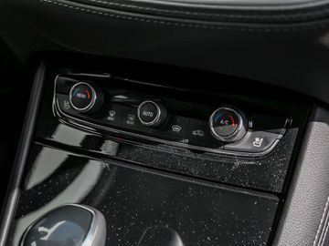 Opel Grandland 2.0 D Ultimate Navi 360° Kamera Leder