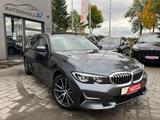 BMW 320 Baureihe 3 Touring 320 d xDrive Luxury Line - mit Diesel-Antrieb: Grau, mit Apple Carplay, Kombi
