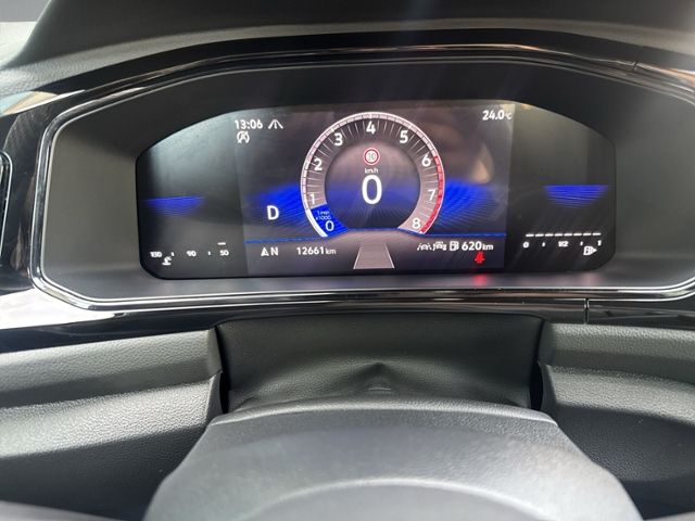 T-Roc 1.5 TSI DSG R-LINE PANO+IQ.LIGHT+RFK+NAVI+