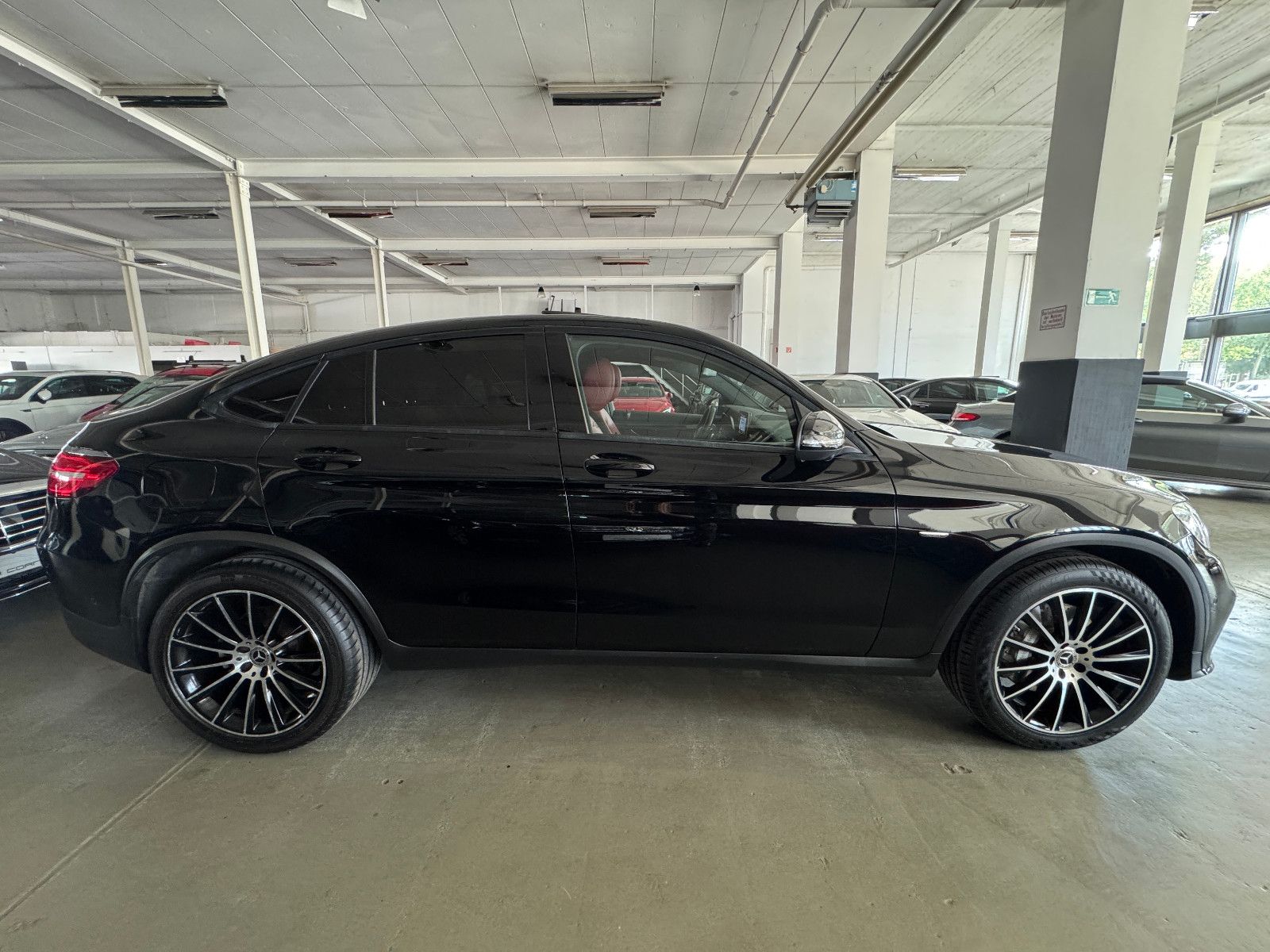 Fahrzeugabbildung Mercedes-Benz GLC 250 d COUPE 4M 9GT AMG LINE PLUS EDITION 1