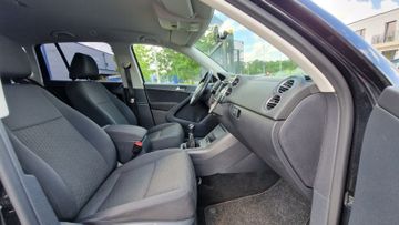 Volkswagen Tiguan - 8
