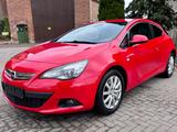 Opel Astra GTC 1.4 Turbo 103kW - Opel Astra: Rot, Gtc