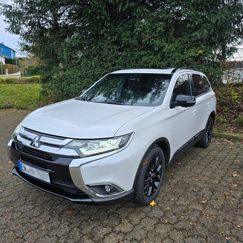 Mitsubishi Outlander 2.0 MIVEC Top ClearTec 4WD Navi.Dach