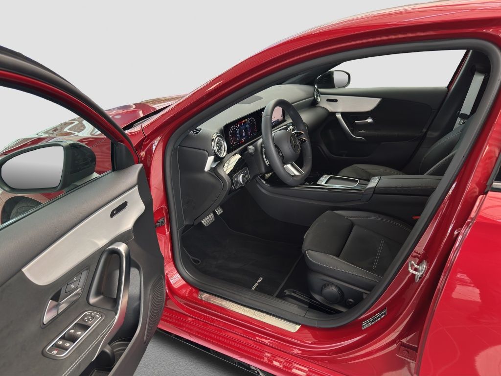 Fahrzeugabbildung Mercedes-Benz A 200 AMG Line*Night Paket*Kamera*KEYLESS-GO
