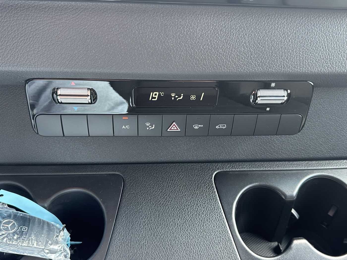 Fahrzeugabbildung Mercedes-Benz Sprinter 319 CDI 4x4 4325 Kamera LED SHZ MBUX