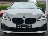 BMW 218 d Active Tourer Advantage Aut./NAVI/SHZ/AHK - BMW 2er Reihe mit Diesel-Antrieb: Limousine, Automatik