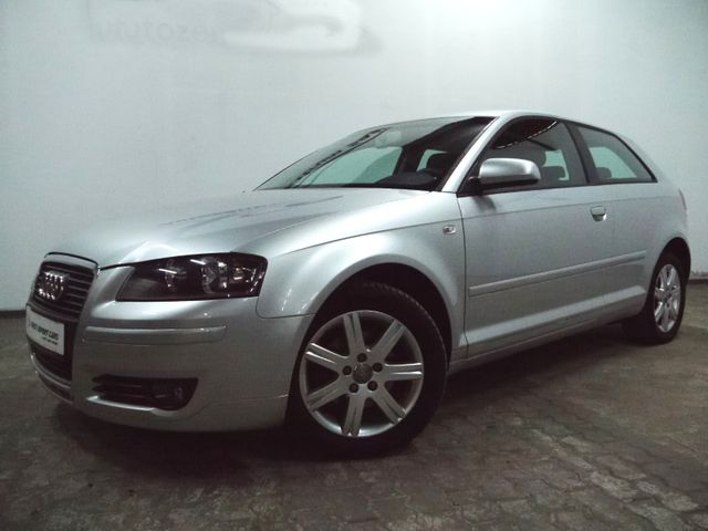 Audi A3 1.6 FSI Attraction CD Klima PDC Scheckheft