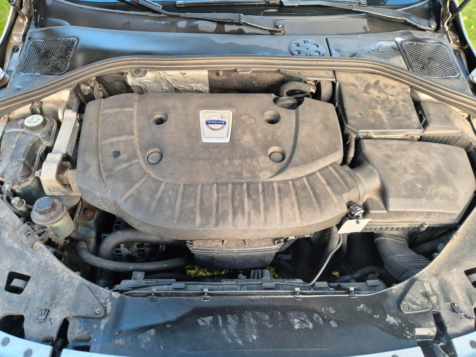 Volvo V60 2012 — photo 12