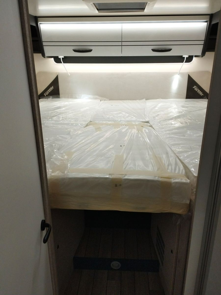 Fahrzeugabbildung Forster T F745 EB LTE,Solar,Markise,Lithium,Hubbett