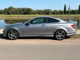 Mercedes-Benz C 250 BlueEFFICIENCY Coupé Autom. - - Mercedes-Benz C 250: Coupe