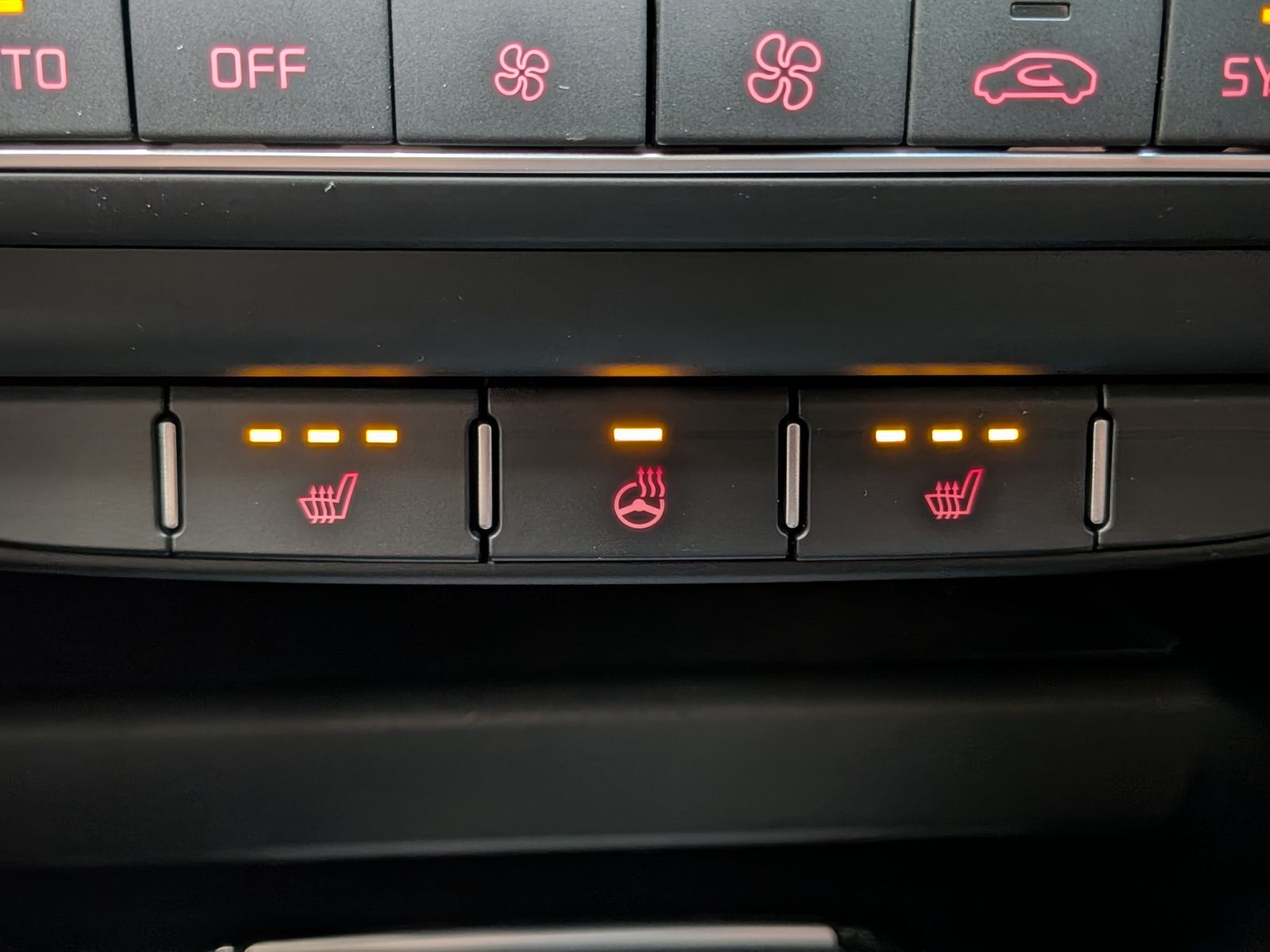 Fahrzeugabbildung Kia cee'd Sportswagon 1.5 DCT Spirit LED JBL Cam 7JG