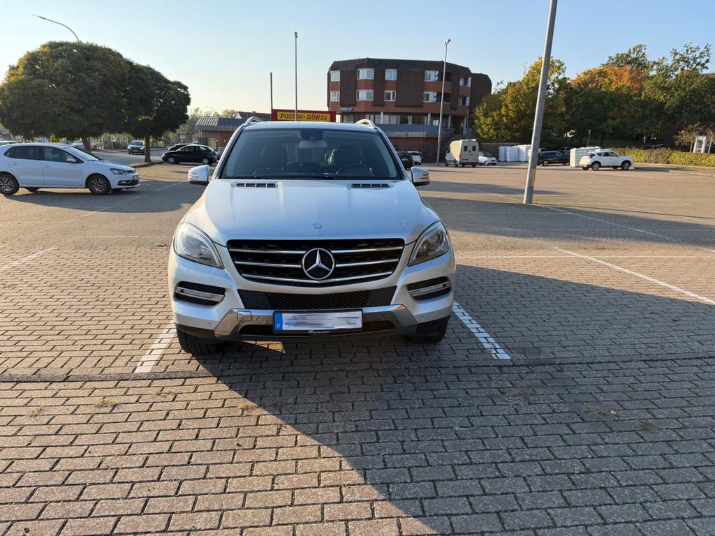 Mercedes-Benz ML 350 BlueTEC 4MATIC W166 AHK Leder