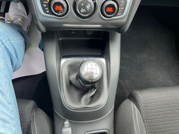 Fahrzeugabbildung Citroën C4 Lim. Selection 1.6 Blue HDI PDC Klima SHZ uvm