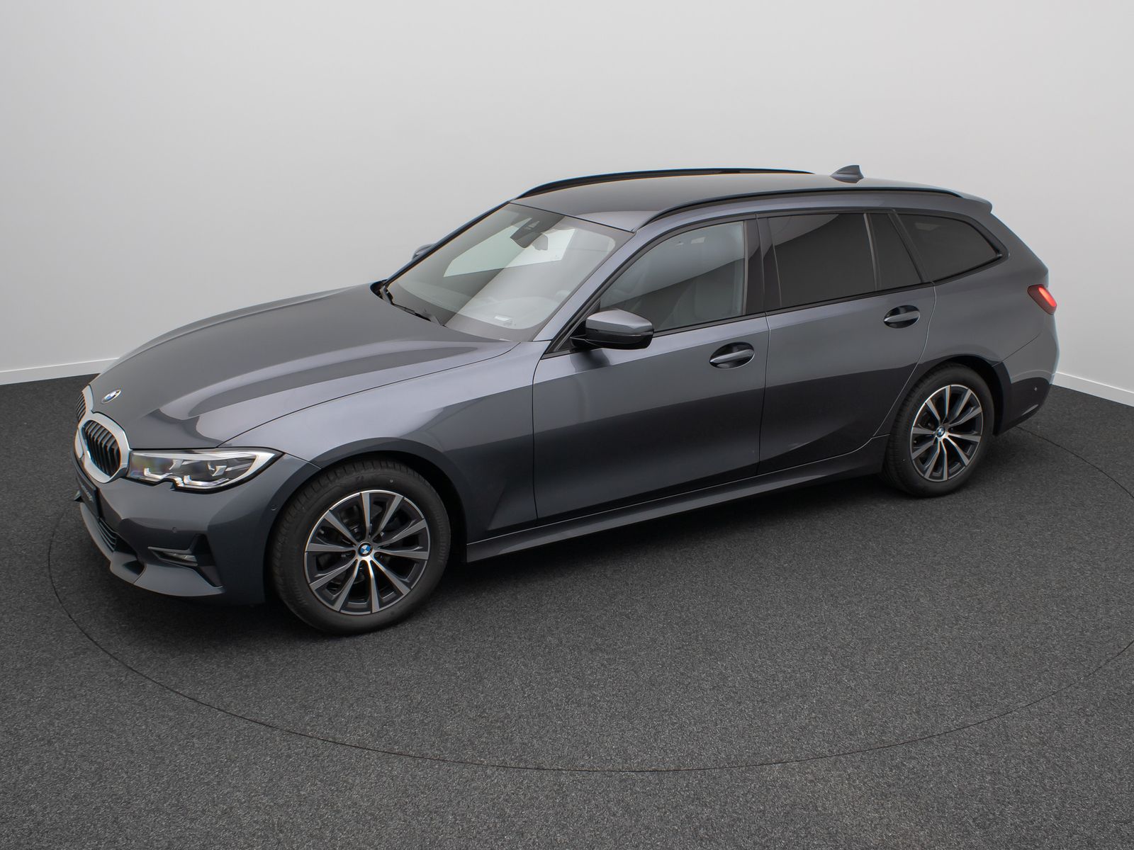 Fahrzeugabbildung BMW 320d Sport Line HUD DAB Kamera Alarm HiFi Leder