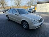 Mercedes-Benz E 200 Kompressor Taxi AHK LIDER Erdgas+Benzin - Mercedes-Benz E-Klasse mit CNG-Antrieb: Automatik