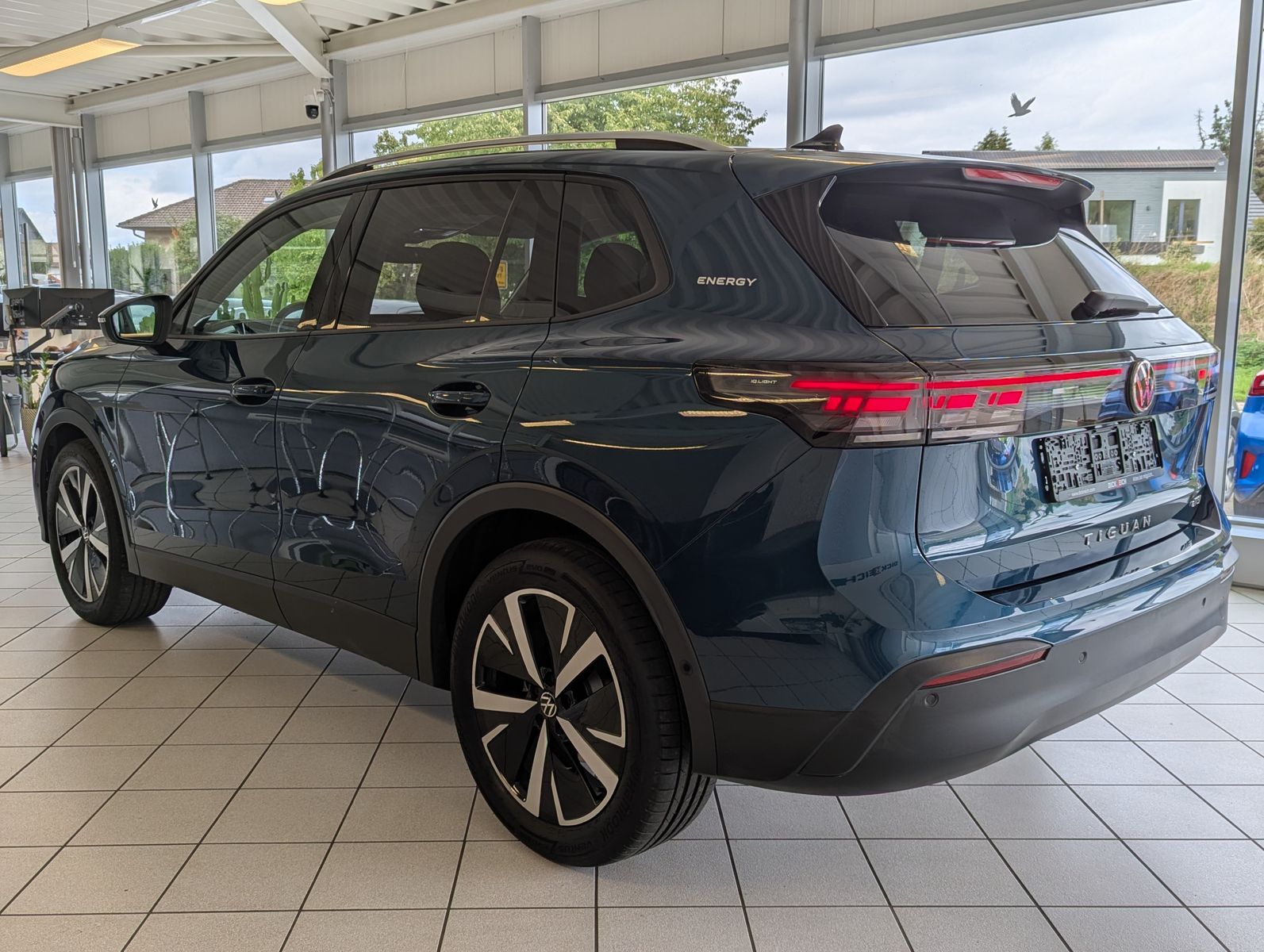 Volkswagen Tiguan 1.5 eTSI ENERGY HD-Matrix 360 AHK 19 foto 5