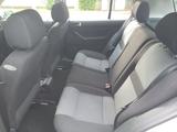 Volkswagen Golf 4  1.6  16V  105PS  TÜV  NEU  - Volkswagen Golf aus 2003: 1.6
