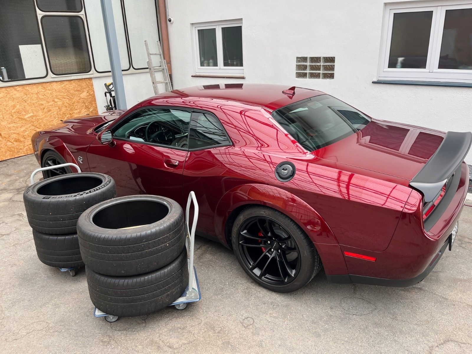 Fahrzeugabbildung Dodge Challenger SRT Hellcat Widebody XR 888 PS