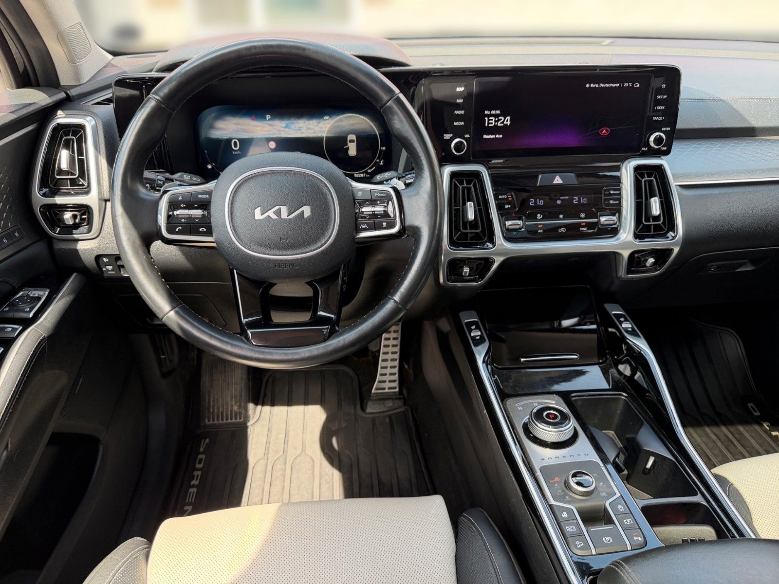 Fahrzeugabbildung Kia Kia Sorento 2.2 CRDi AWD PLATINUM Sporty Glasdac