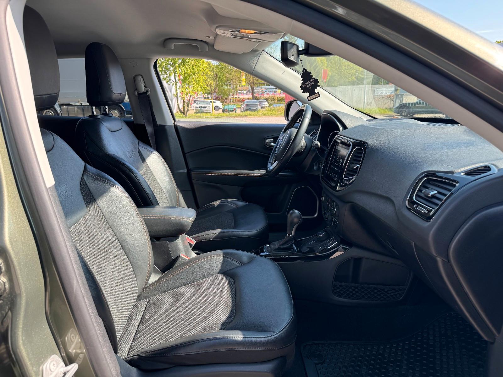 Jeep Compass Limited 4WD Garantie 1.Hand* 72.000 Km*