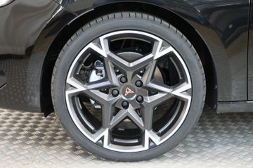 Cupra Leon Sportstourer 1.5 AHK Pano 19Zoll Sennheiser