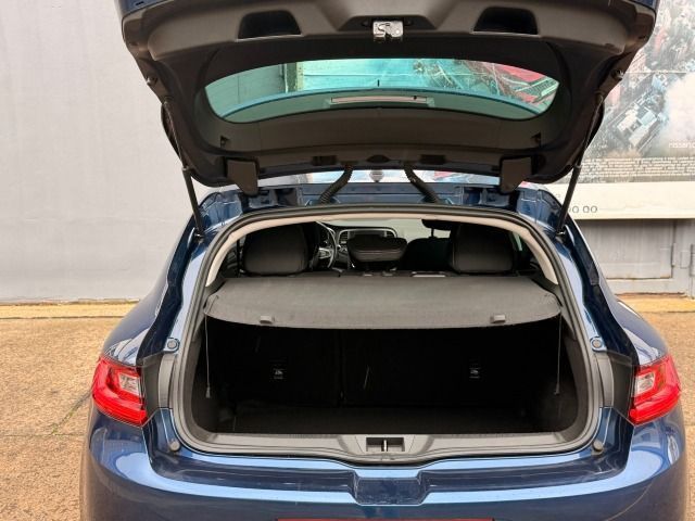 Fahrzeugabbildung Renault Megane IV 1.3 TCe 140 Limited Automatic+Safety