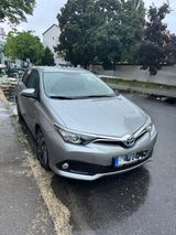 Toyota Auris Hybrid Comfort 1,8-l-VVT-i Comfort - Toyota Auris in München
