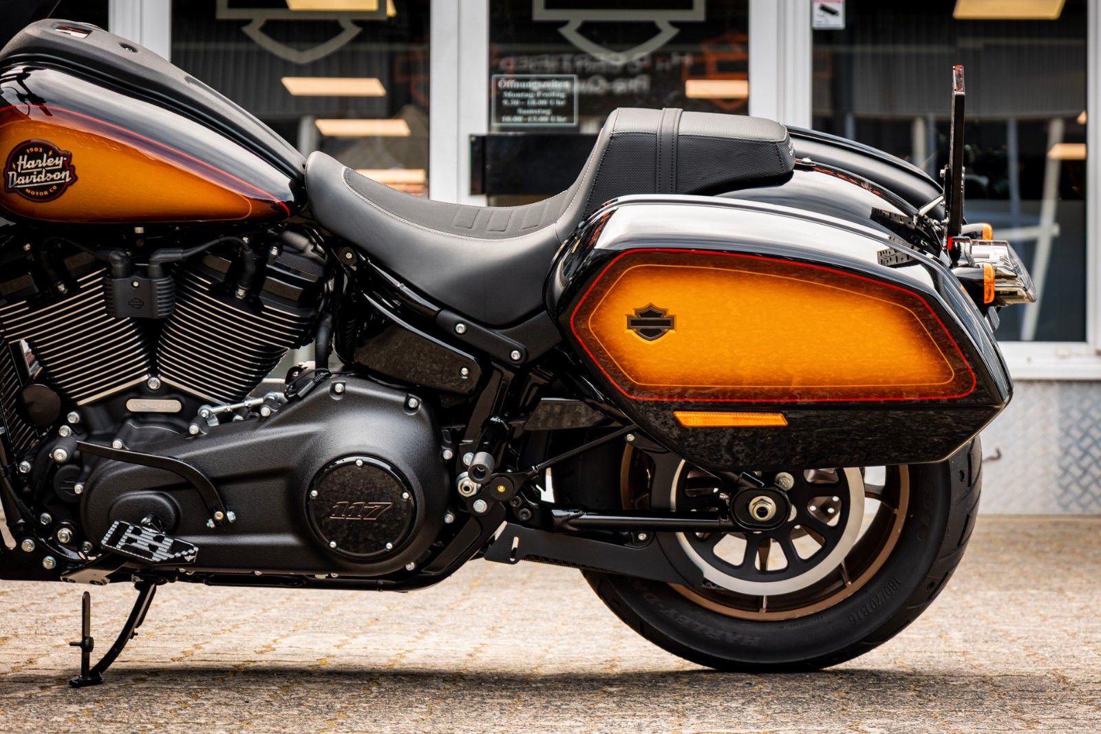 Fahrzeugabbildung Harley-Davidson FXLRST Low Rider ST 117 HeinzBikes Clubstyle SE