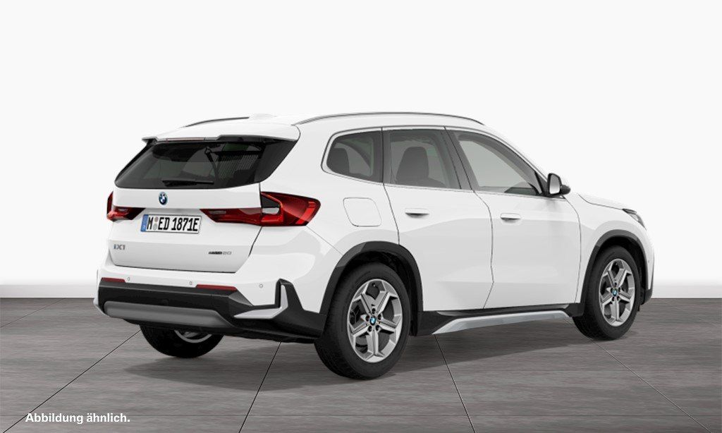 BMW iX1 eDrive20 xLine DAB LED Komfortzg. Shz foto 2
