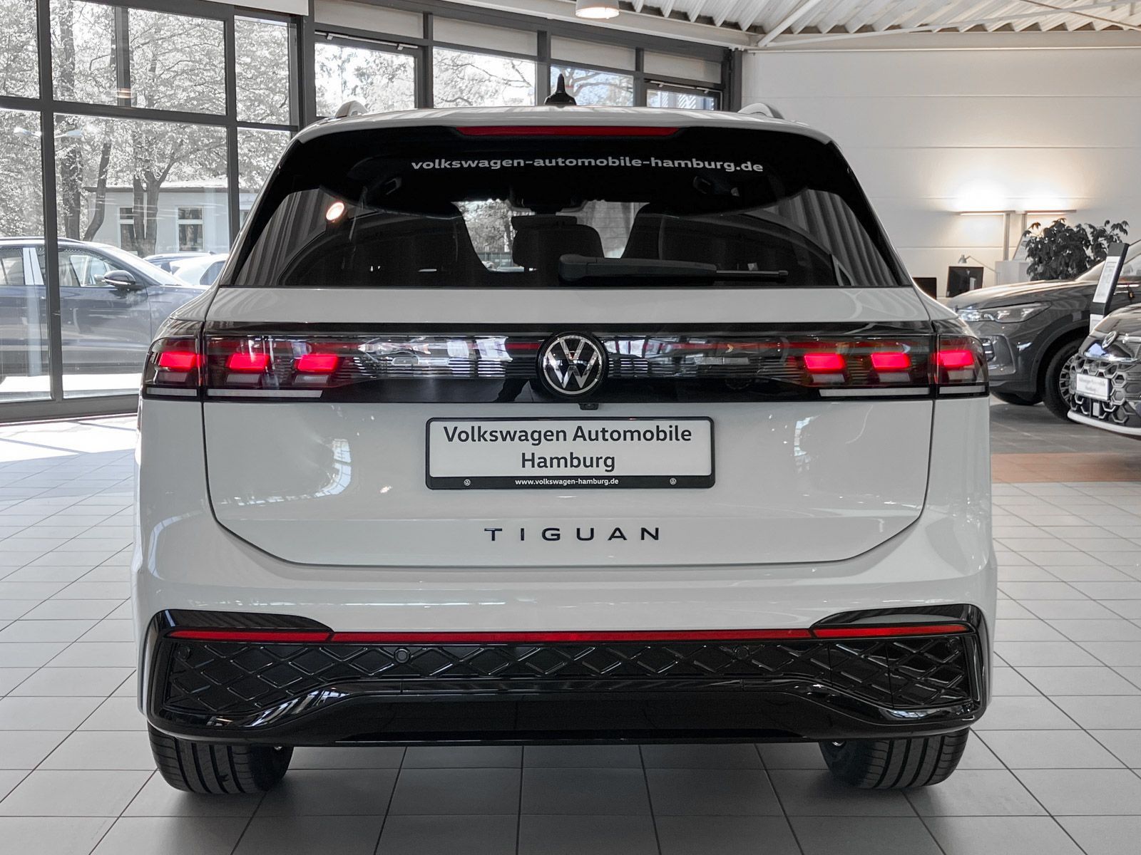 Volkswagen Tiguan 2,0 l TDI DSG R-Line Panoramadach ParkAs foto 5