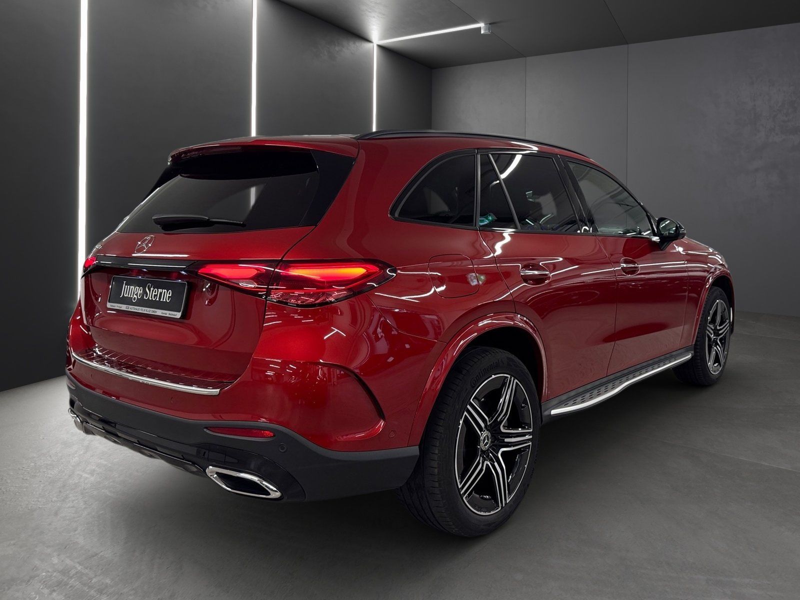 Fahrzeugabbildung Mercedes-Benz GLC 300 e 4M*AMG*Pano*AHK*DigitalL*Distronic*360
